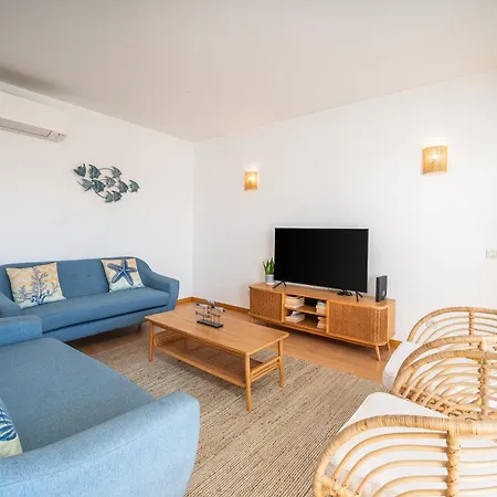 Lagos Marina Comfort Pool #1990