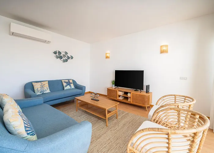 Lagos Marina Comfort Pool #1990