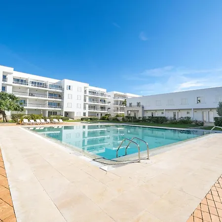 Lagos Marina Comfort Pool #1990 * Lagos