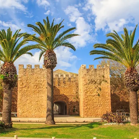 Lagos Marina Comfort Pool #1990 Lagos